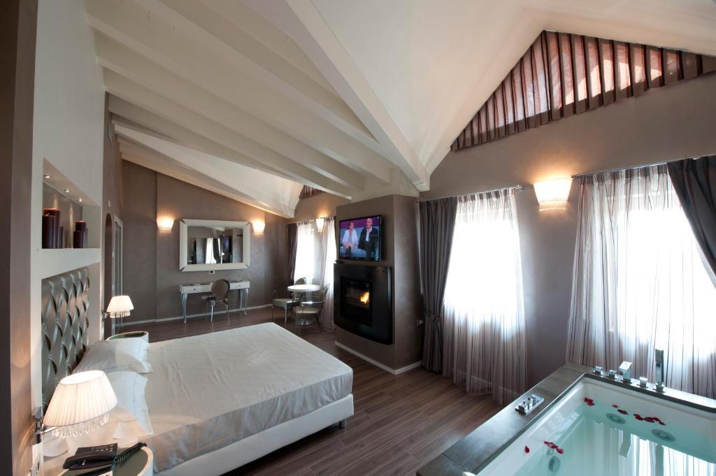 Hotel Morgana Rodengo-Saiano Стая снимка