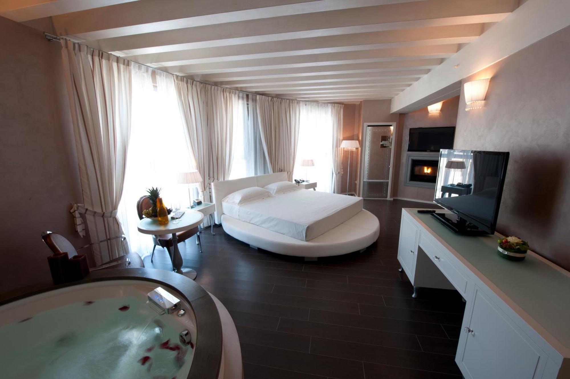Hotel Morgana Rodengo-Saiano Екстериор снимка