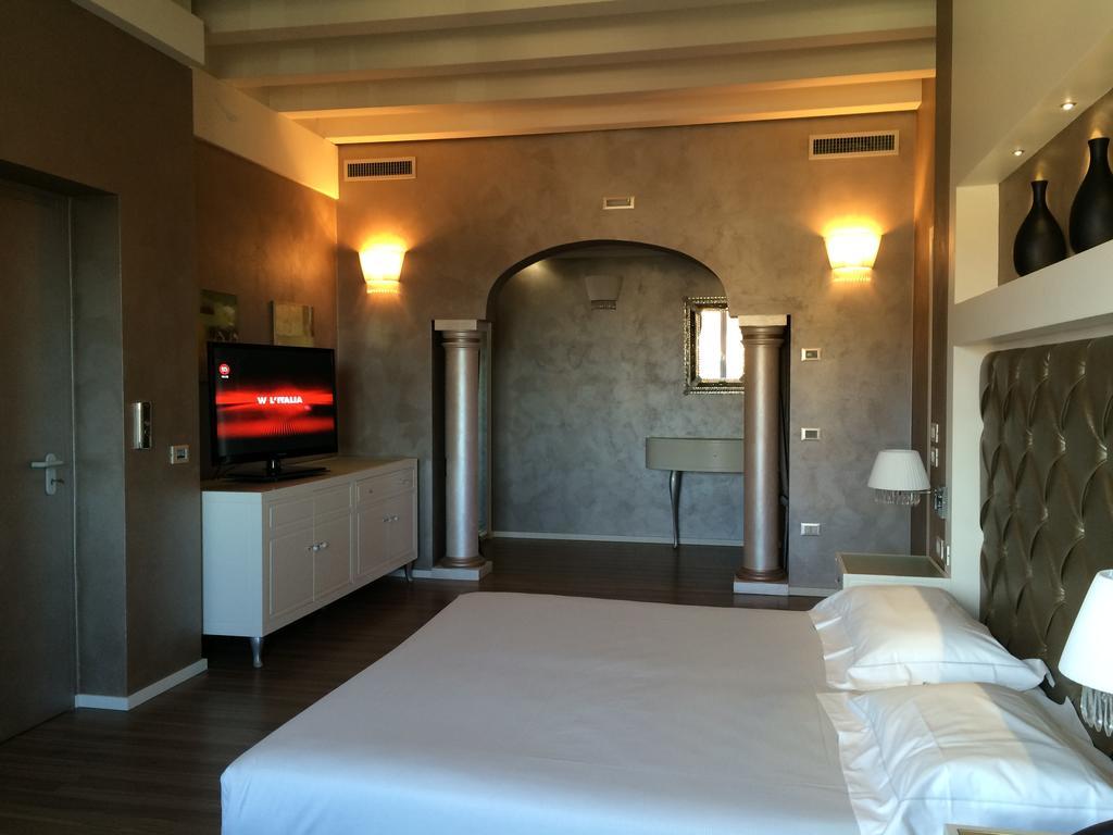 Hotel Morgana Rodengo-Saiano Стая снимка
